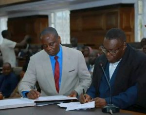 Olukiiko olwaleero luttudde okuteesa ku kwogera ka Kabaka okwa Matikkira wamu n'Okuggulawo Olukiiko okw'omulundi ogw'asatu mwogumu. Bamminisita ba Kabaka abaggya balayiziddwa .